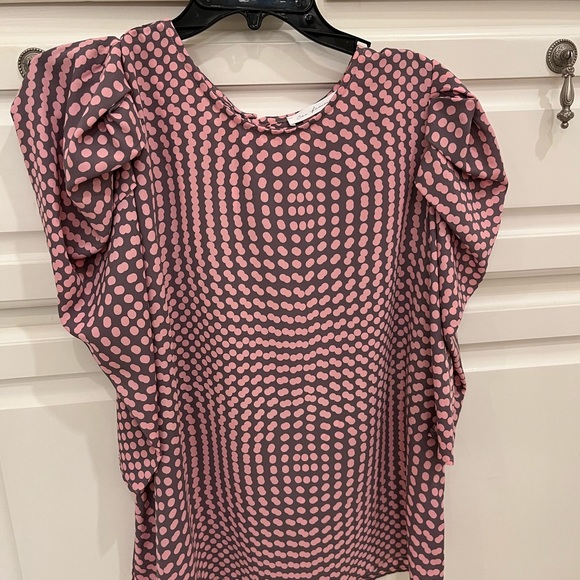 Les femmes top never worn. Beautiful sleeve detail - Picture 1 of 3